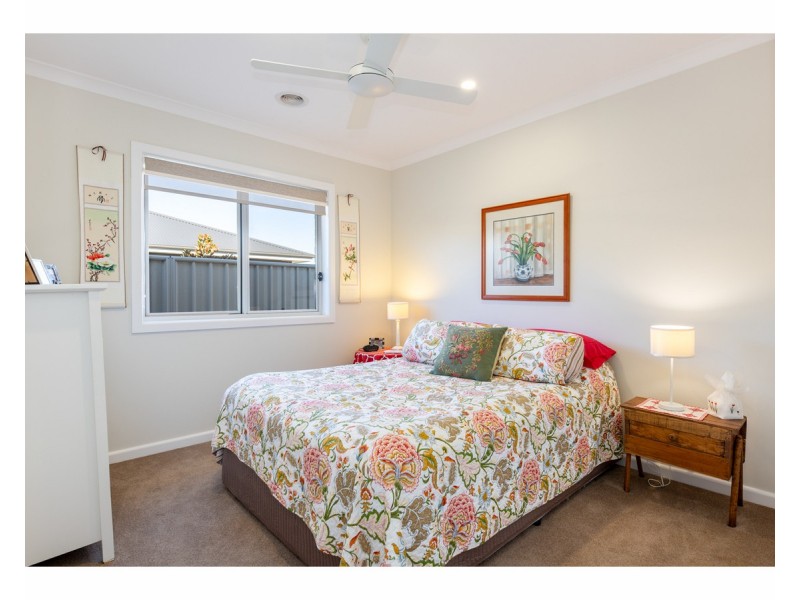 32 Stockman Circuit, Thurgoona NSW 2640