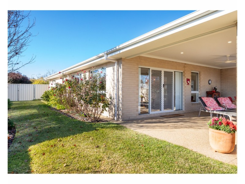 32 Stockman Circuit, Thurgoona NSW 2640