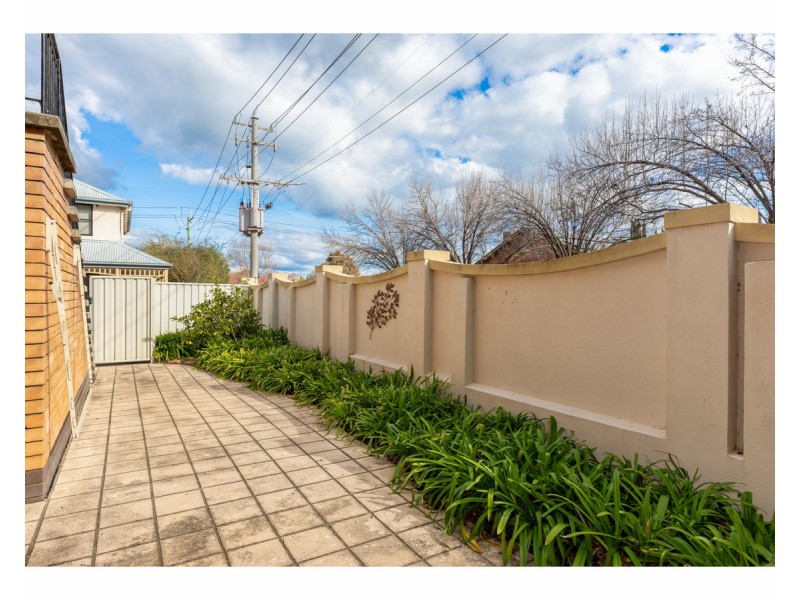 2/610 Wyse Street, Albury NSW 2640