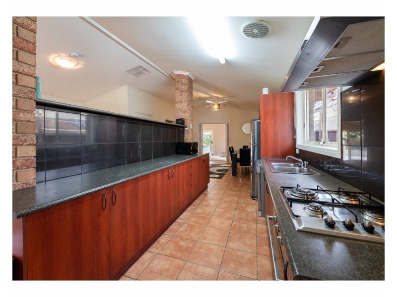 37 Saville Avenue, Lavington NSW 2641