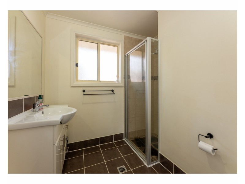 37 Saville Avenue, Lavington NSW 2641