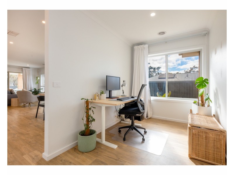 15 Cade Court, Jindera NSW 2642
