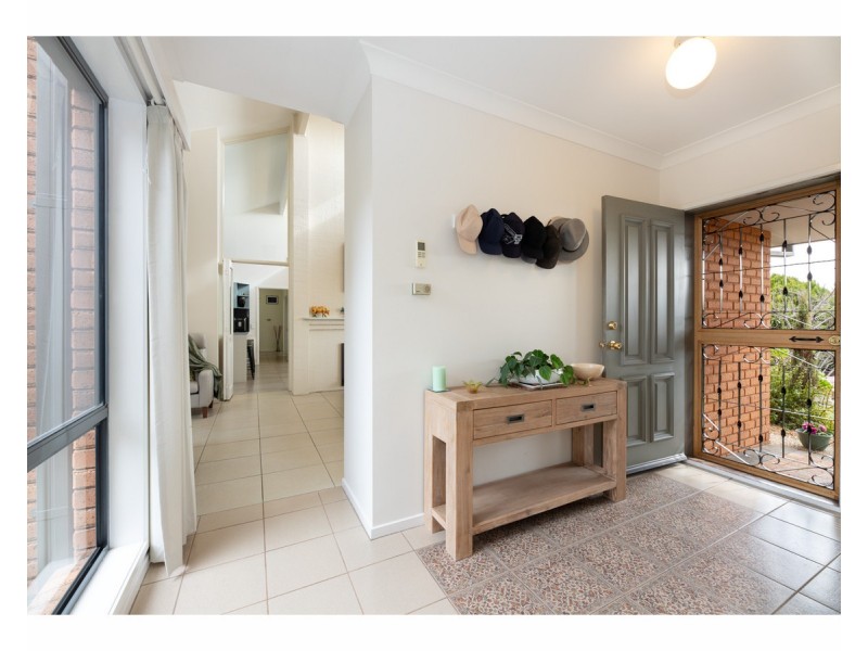 1 Palm Drive, East Albury NSW 2640