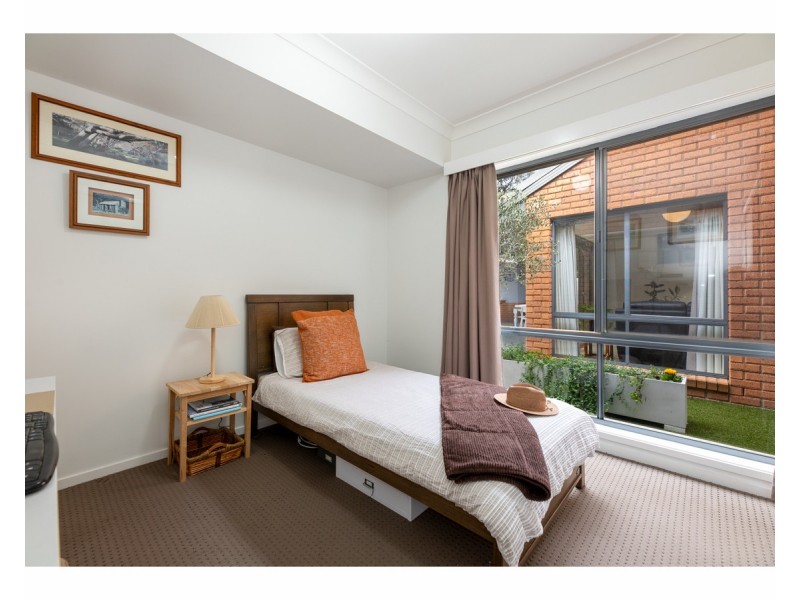 1 Palm Drive, East Albury NSW 2640