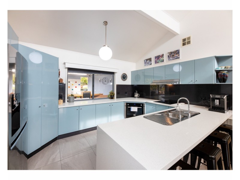 1 Palm Drive, East Albury NSW 2640