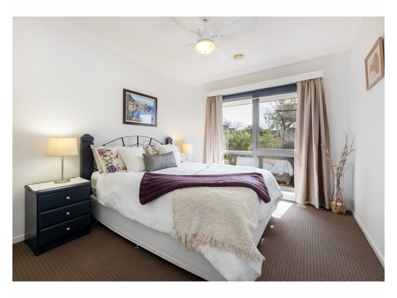 1 Palm Drive, East Albury NSW 2640