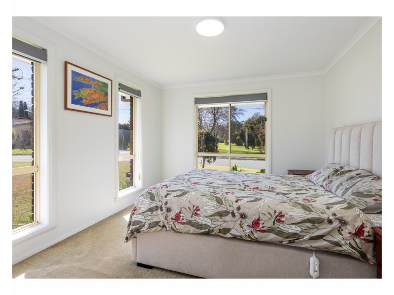 44 Michelle Avenue, Lavington NSW 2641