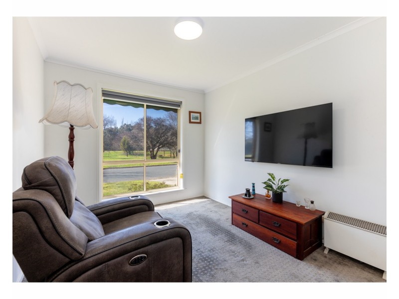 44 Michelle Avenue, Lavington NSW 2641