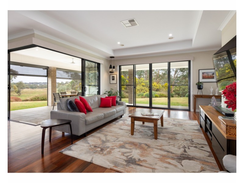 70 Woolshed Drive, Thurgoona NSW 2640