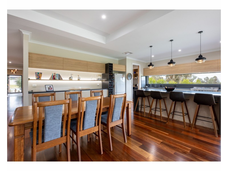 70 Woolshed Drive, Thurgoona NSW 2640