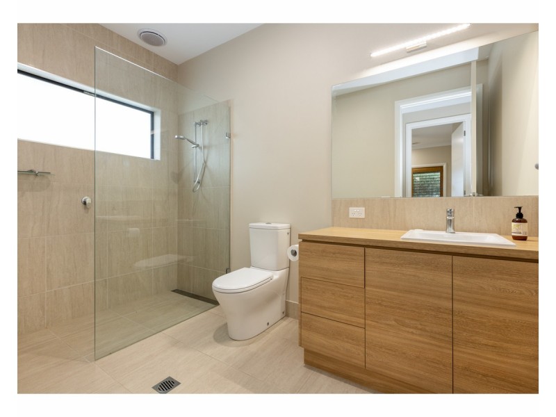 70 Woolshed Drive, Thurgoona NSW 2640