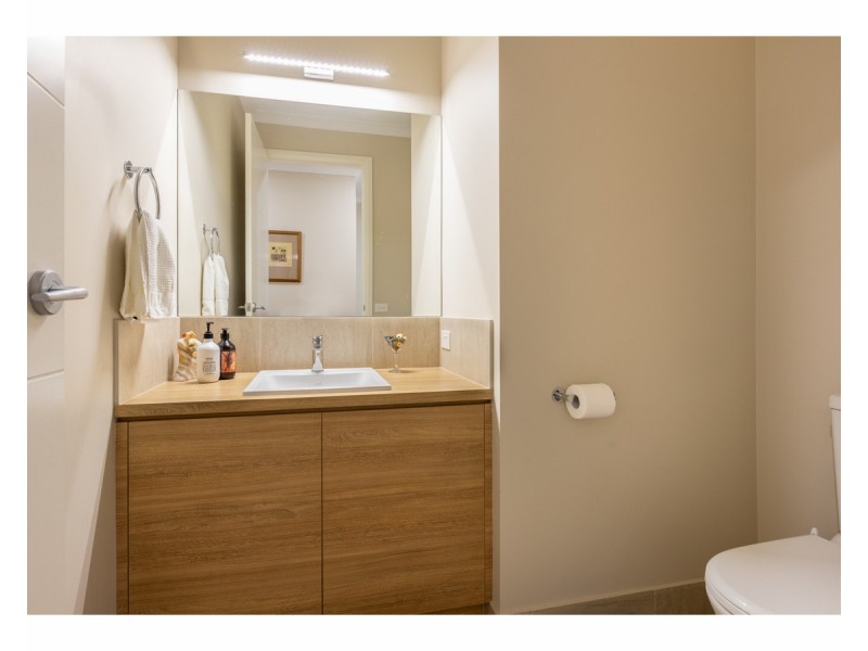 70 Woolshed Drive, Thurgoona NSW 2640