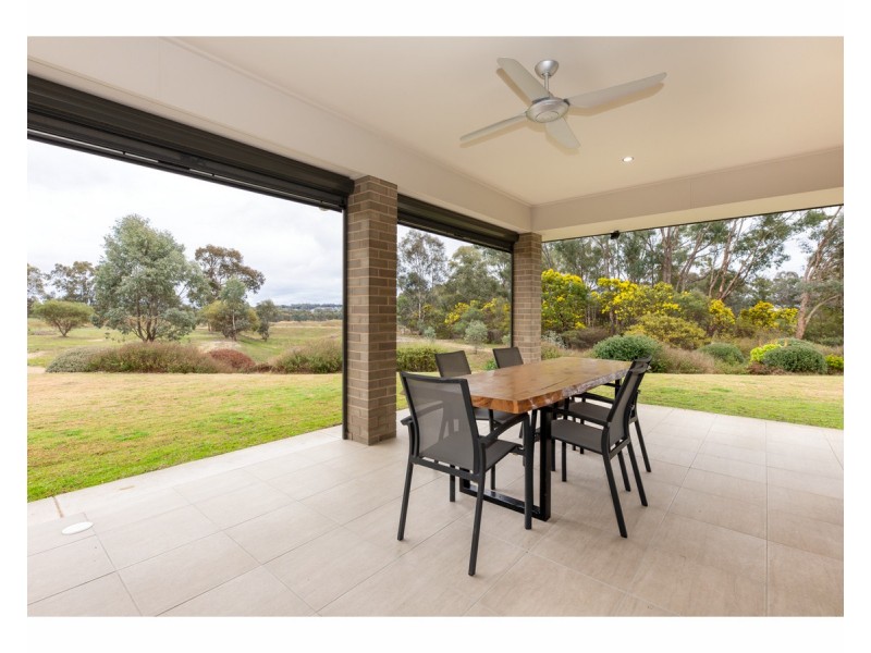 70 Woolshed Drive, Thurgoona NSW 2640