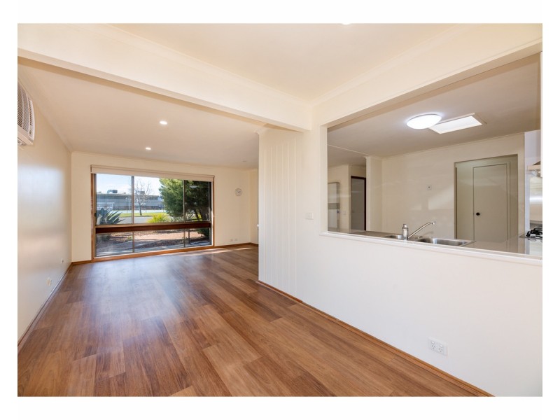 1/221 Andrews Street, East Albury NSW 2640