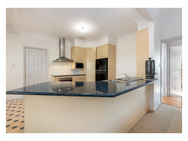 484 Thorold Street, West Albury NSW 2640