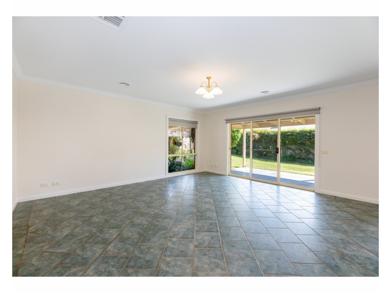 5 Clarendon Avenue, Wodonga VIC 3690
