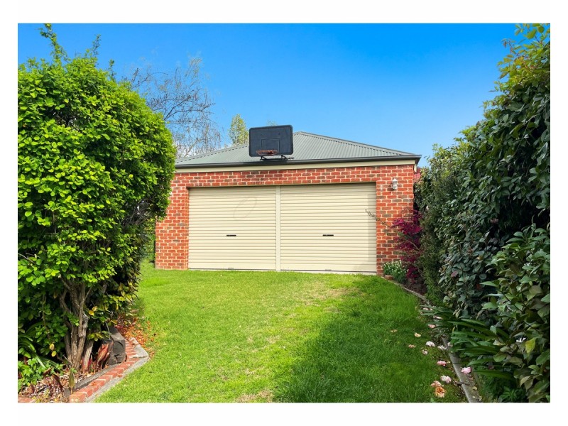 5 Clarendon Avenue, Wodonga VIC 3690