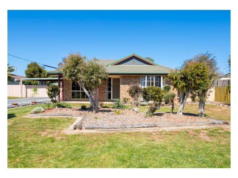 14 Pell Street, Howlong NSW 2643