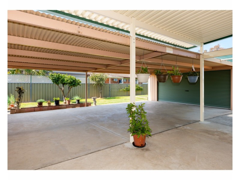 14 Pell Street, Howlong NSW 2643