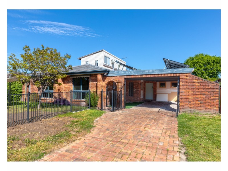 489 Henderson Street, Lavington NSW 2641