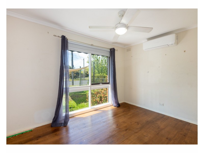 489 Henderson Street, Lavington NSW 2641