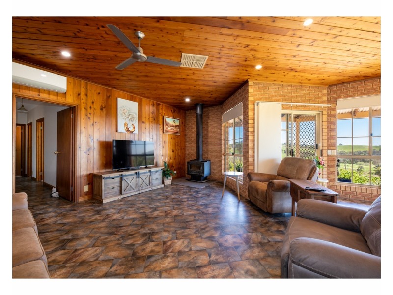 81 Bonnie Springs Road, Jindera NSW 2642