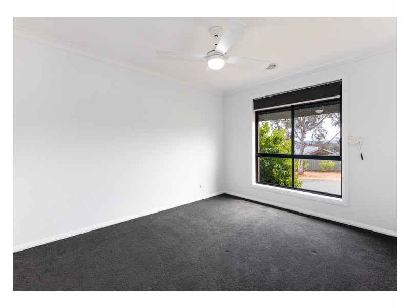 17 Egret Way, Thurgoona NSW 2640
