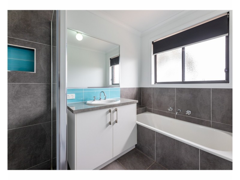 17 Egret Way, Thurgoona NSW 2640