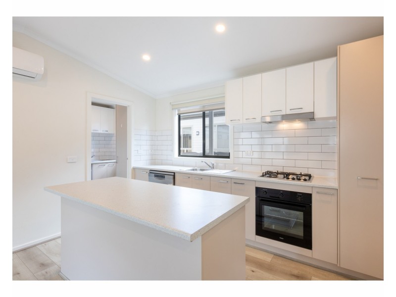 64/7 Catherine Crescent, Lavington NSW 2641