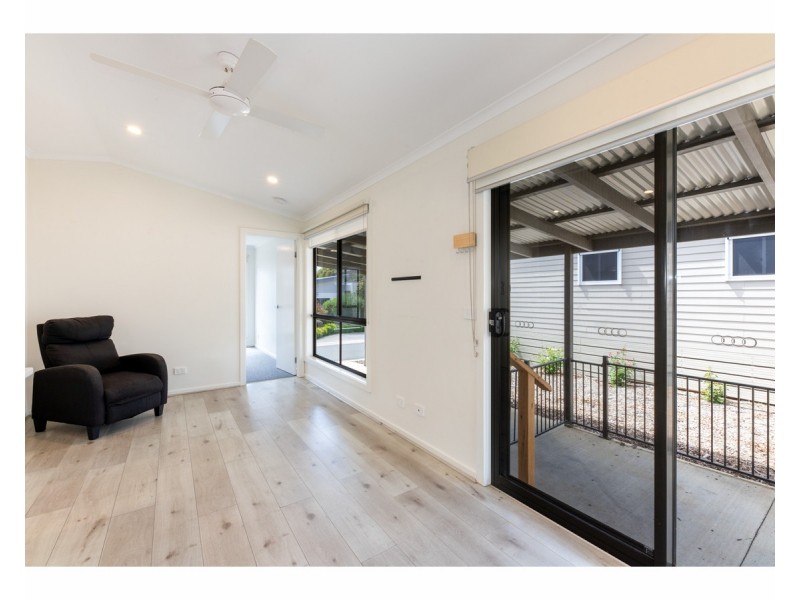 64/7 Catherine Crescent, Lavington NSW 2641