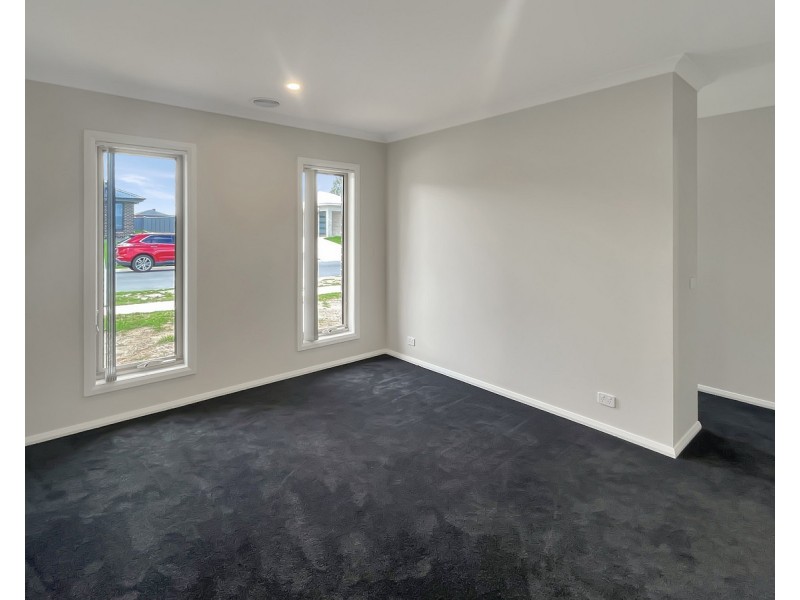 64 Hillford Circuit, Thurgoona NSW 2640