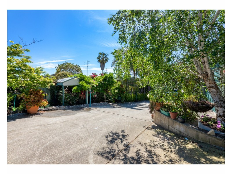 21 Craig Drive, Bellbridge VIC 3691