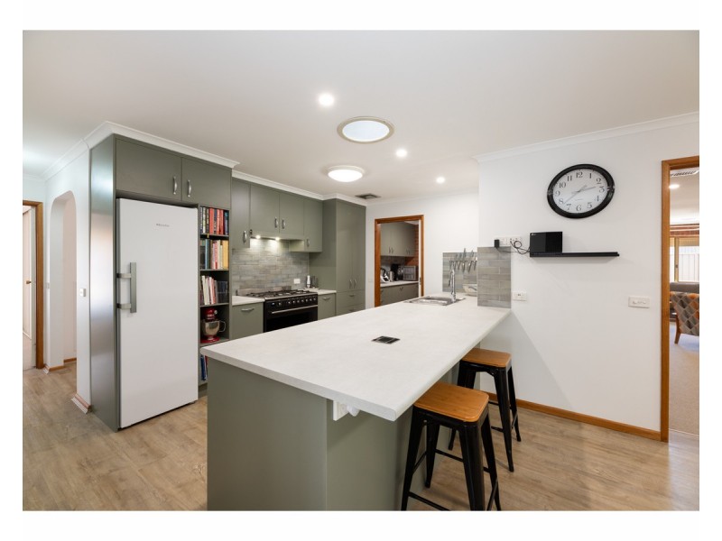 2 Darri Drive, Springdale Heights NSW 2641