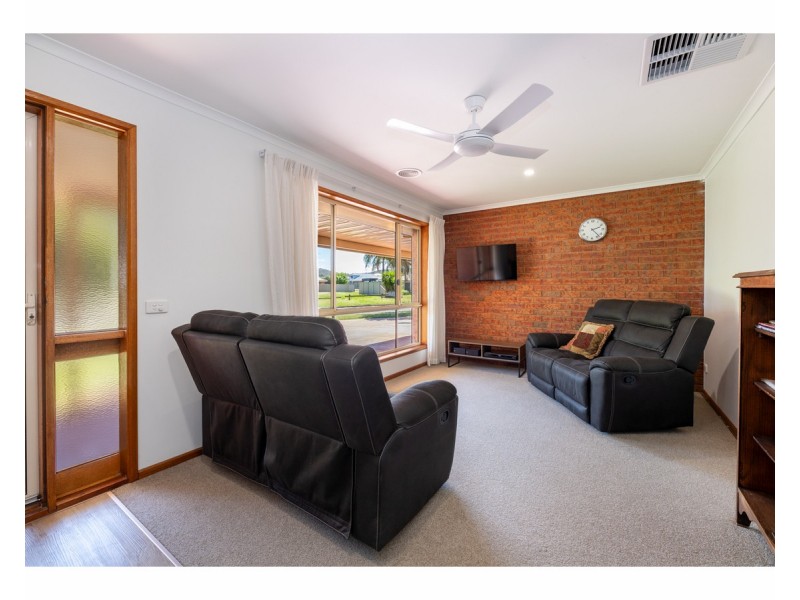 2 Darri Drive, Springdale Heights NSW 2641