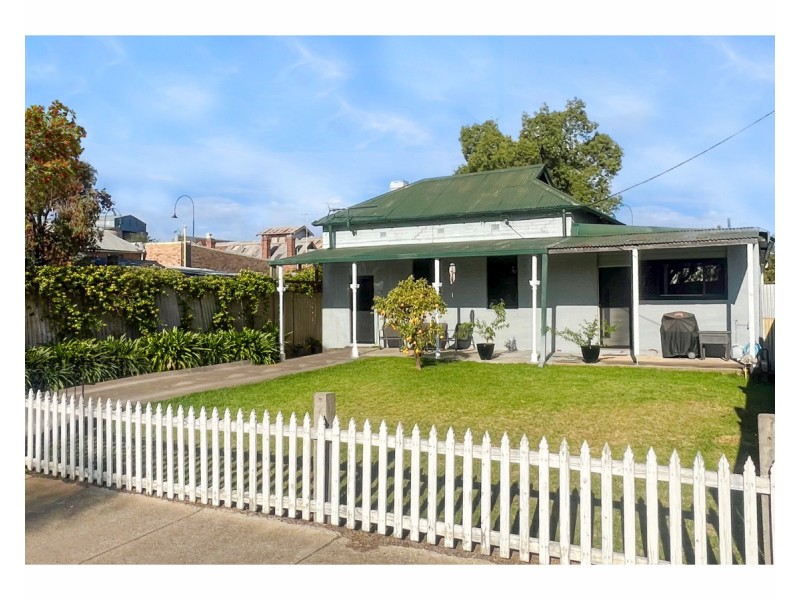 17 Allan Street, Henty NSW 2658