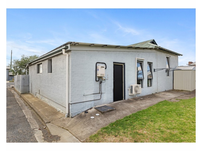 17 Allan Street, Henty NSW 2658