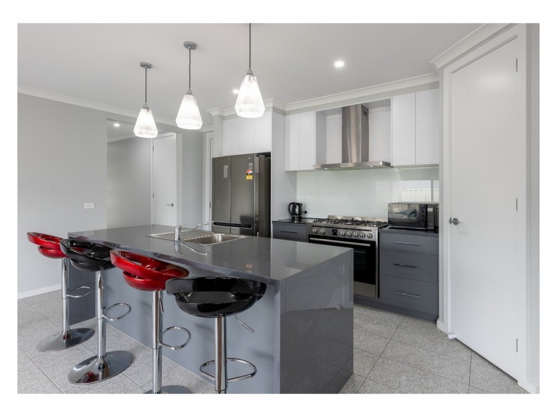 10 Hanrahan Street, Hamilton Valley NSW 2641