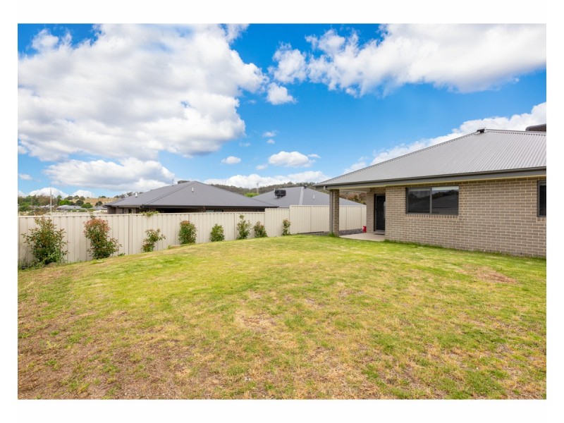 10 Hanrahan Street, Hamilton Valley NSW 2641