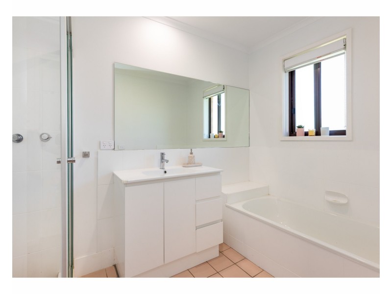 3/585 Hague Street, Lavington NSW 2641