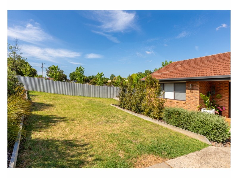 3/585 Hague Street, Lavington NSW 2641