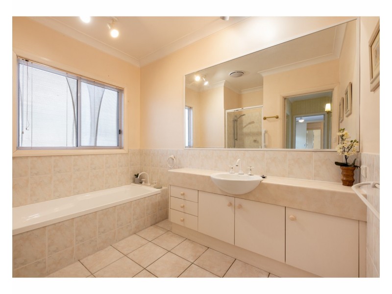 267 Vickers Road, Lavington NSW 2641