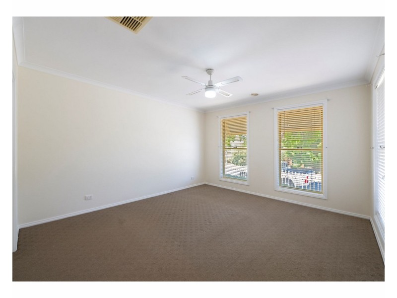 66 Honeyeater Circuit, Thurgoona NSW 2640