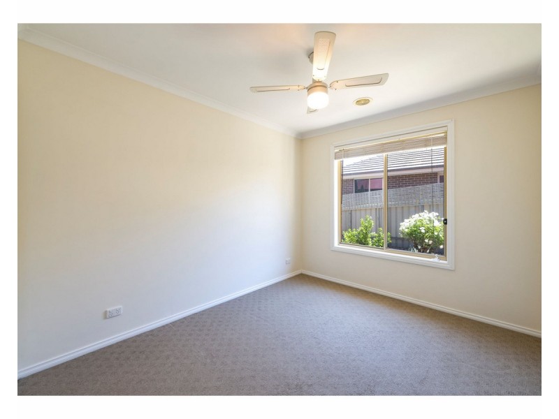 66 Honeyeater Circuit, Thurgoona NSW 2640