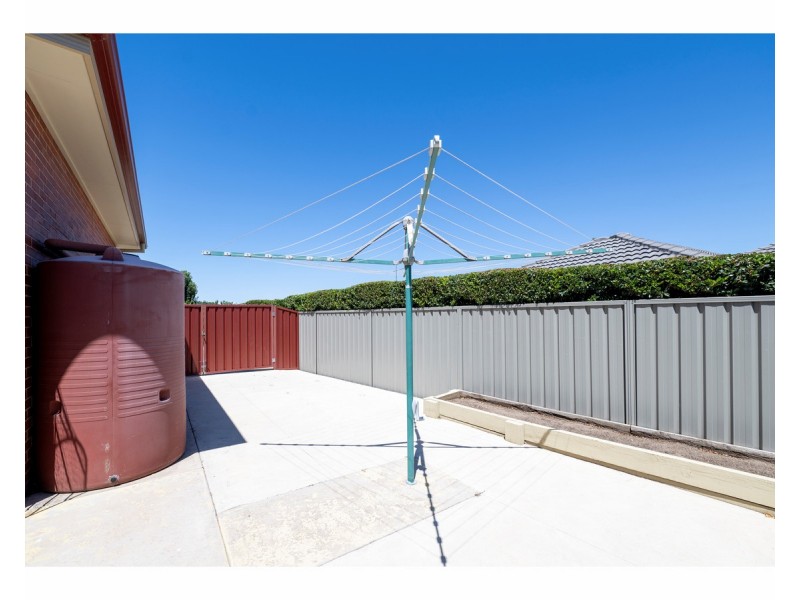 66 Honeyeater Circuit, Thurgoona NSW 2640