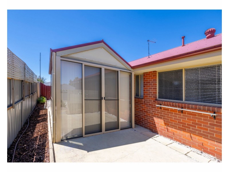 66 Honeyeater Circuit, Thurgoona NSW 2640