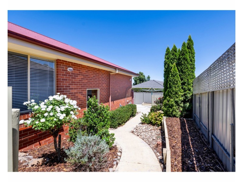 66 Honeyeater Circuit, Thurgoona NSW 2640