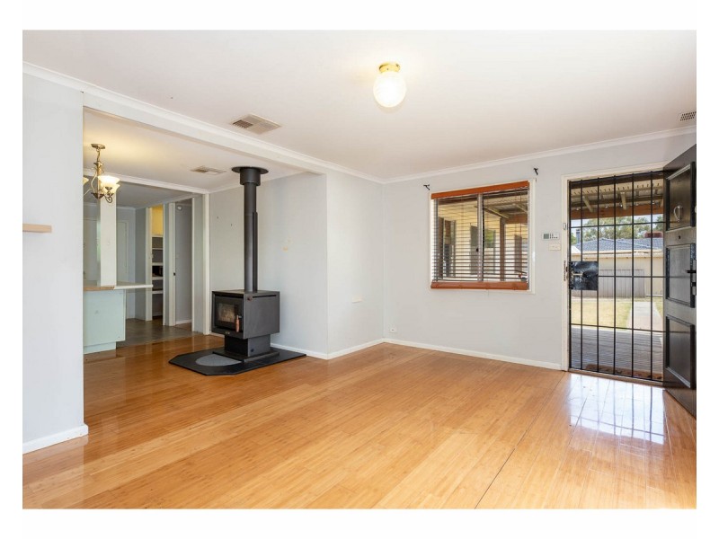 10 Myrtle Street, West Albury NSW 2640