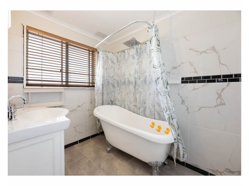 10 Myrtle Street, West Albury NSW 2640