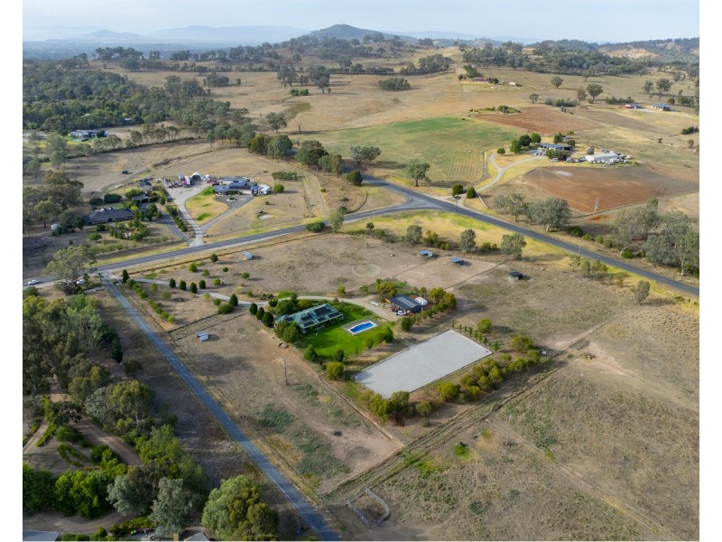 19 Tynan Road, Table Top NSW 2640