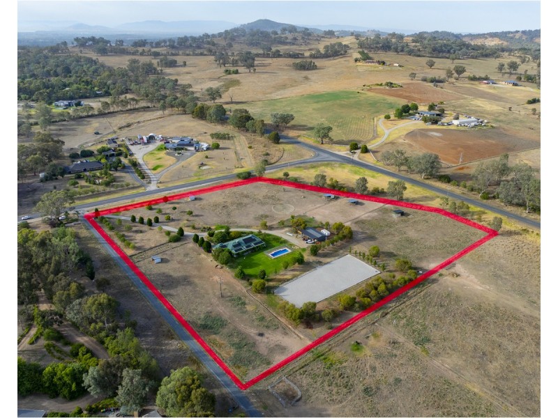 19 Tynan Road, Table Top NSW 2640